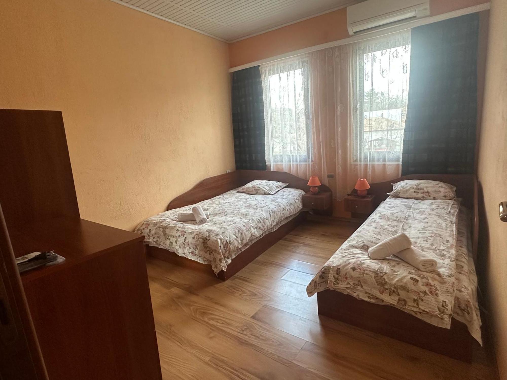 Guesthouse Zornitsa خيساريا المظهر الخارجي الصورة